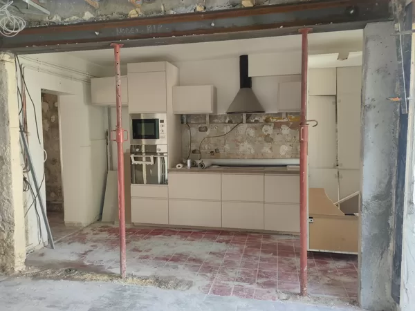 Ouverture du mur de la cuisine vers la salle à manger